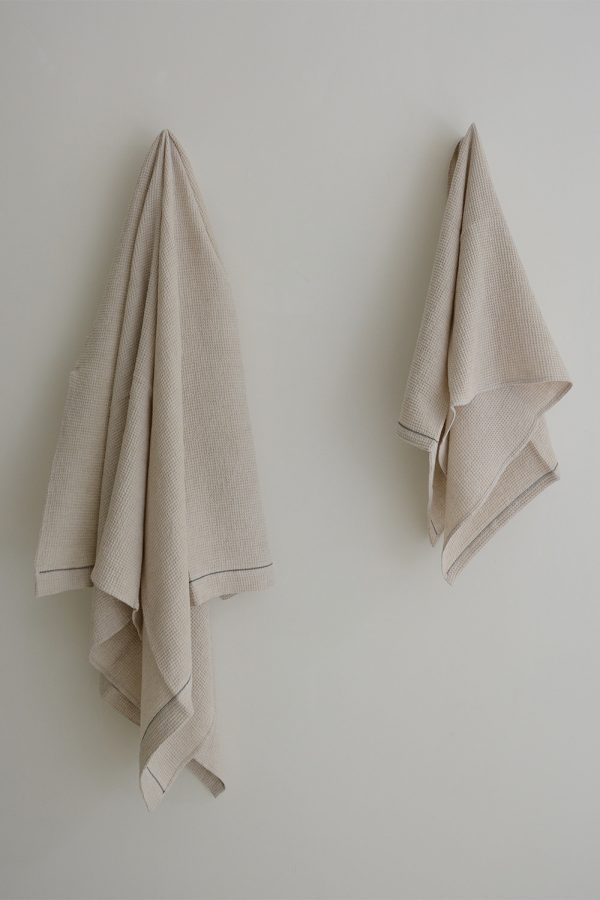 https://www.makieclothier.com/wp-content/uploads/2023/06/stella_002_bath_hand_towel_beige_top-600x900.jpg